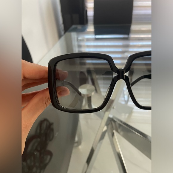 NINA RICCI SUNGLASSES - Picture 2 of 16